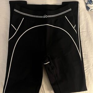 Alo heartthrob leggings